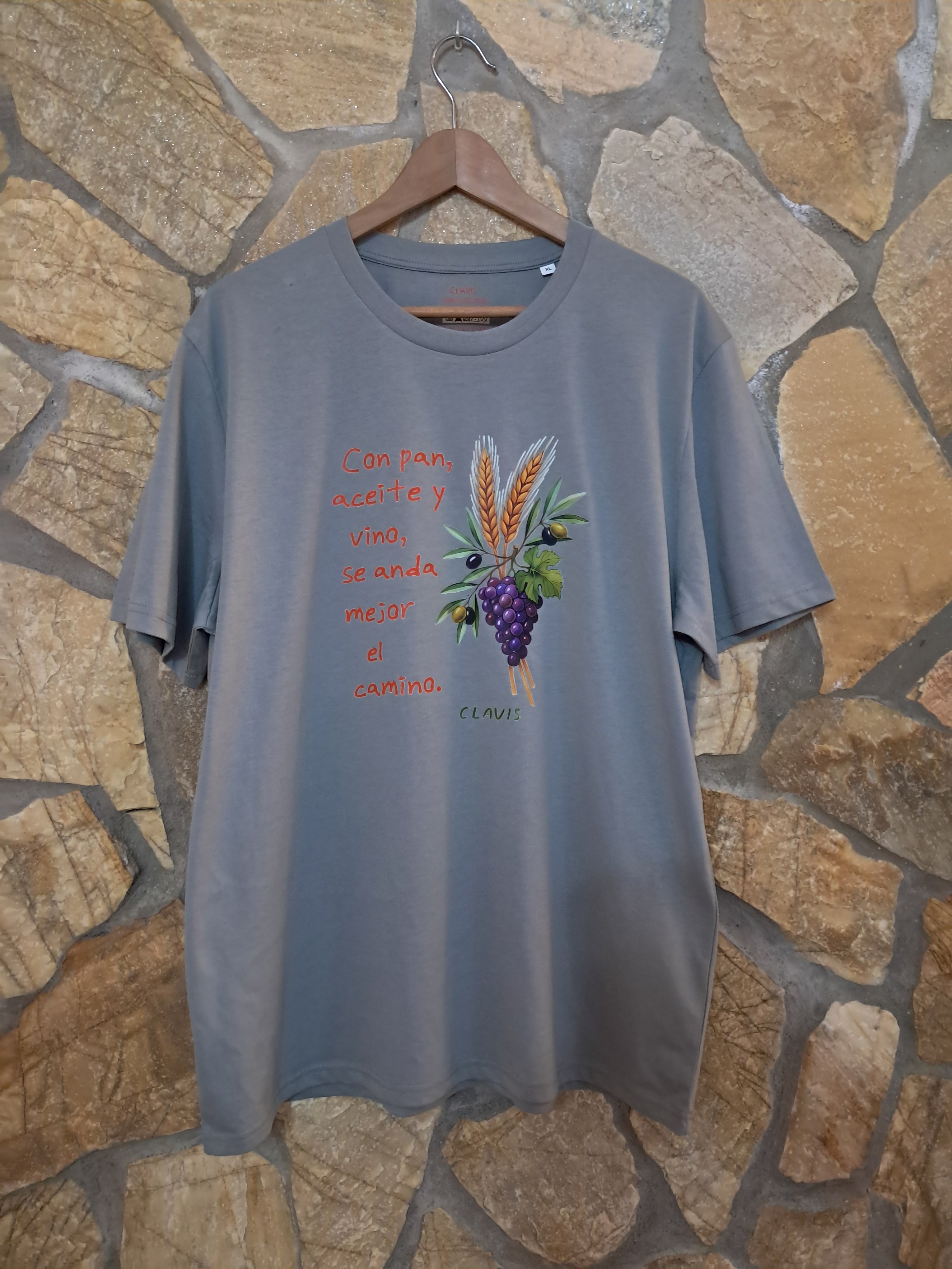 Pan aceite y vino — Camiseta Premium De Estilo Rural. Algodon Organico.