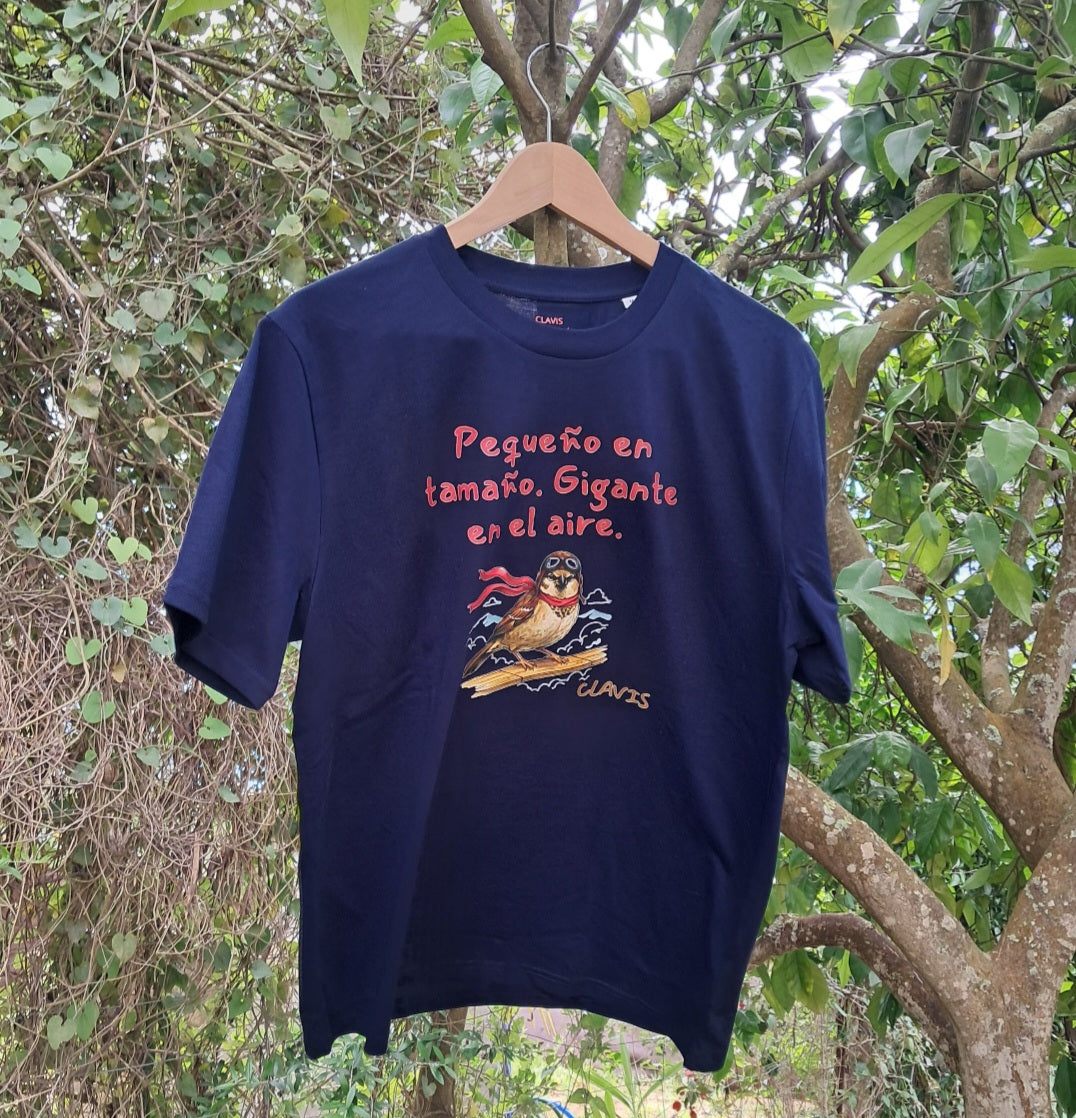 Gorrión — Camiseta Premium Del Alma Del Pueblo. Algodon Organico.