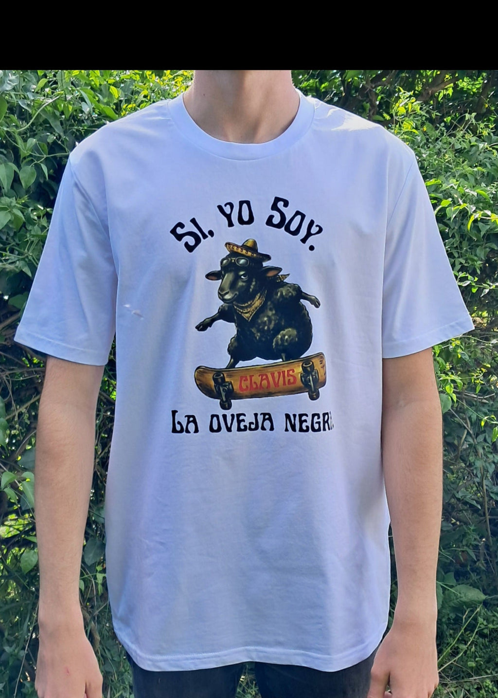 Oveja Negra — Camiseta Premium De Estilo Rural. Algodon Organico
