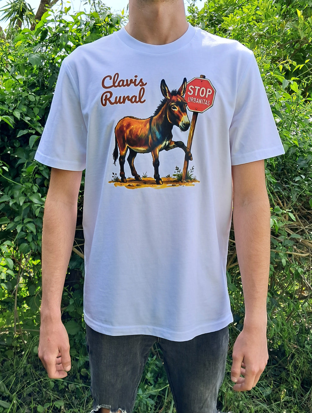 Stop urbanitas — Camiseta Premium De Rebeldia Rural. Algodon Organico.