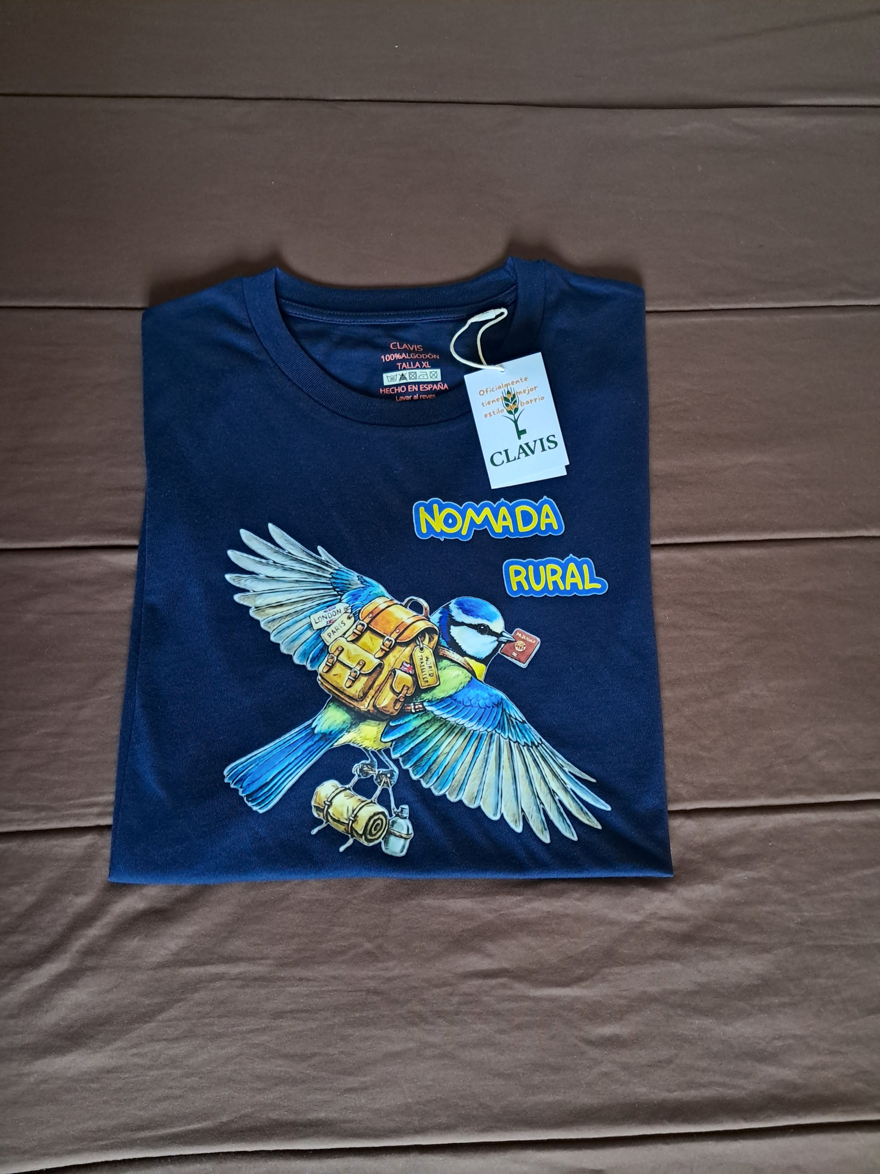 Nomada Rural — Camiseta Premium De Estilo Rural. Algodon Organico.
