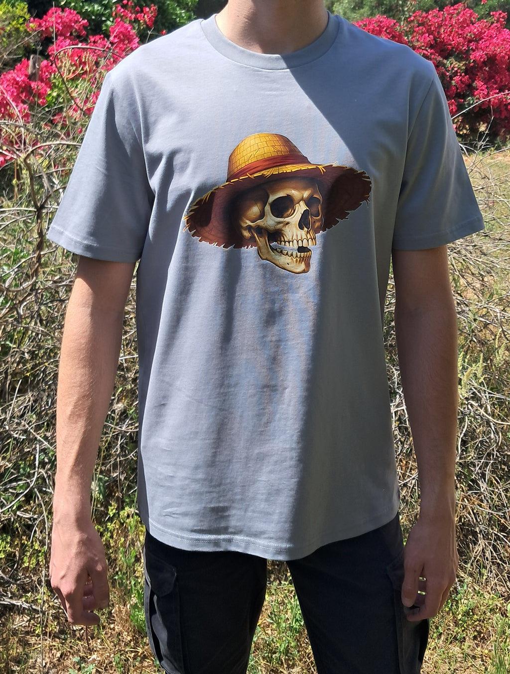 Calavera con Sombrero — Camiseta Premium De Estilo Rural. Algodon Organico.