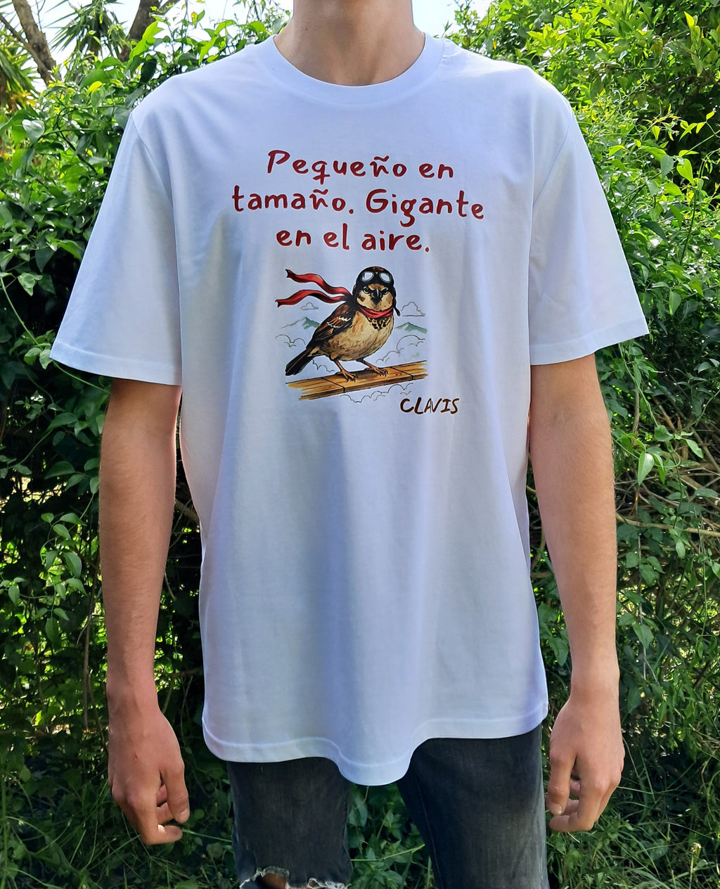 Gorrión — Camiseta Premium Del Alma Del Pueblo. Algodon Organico.