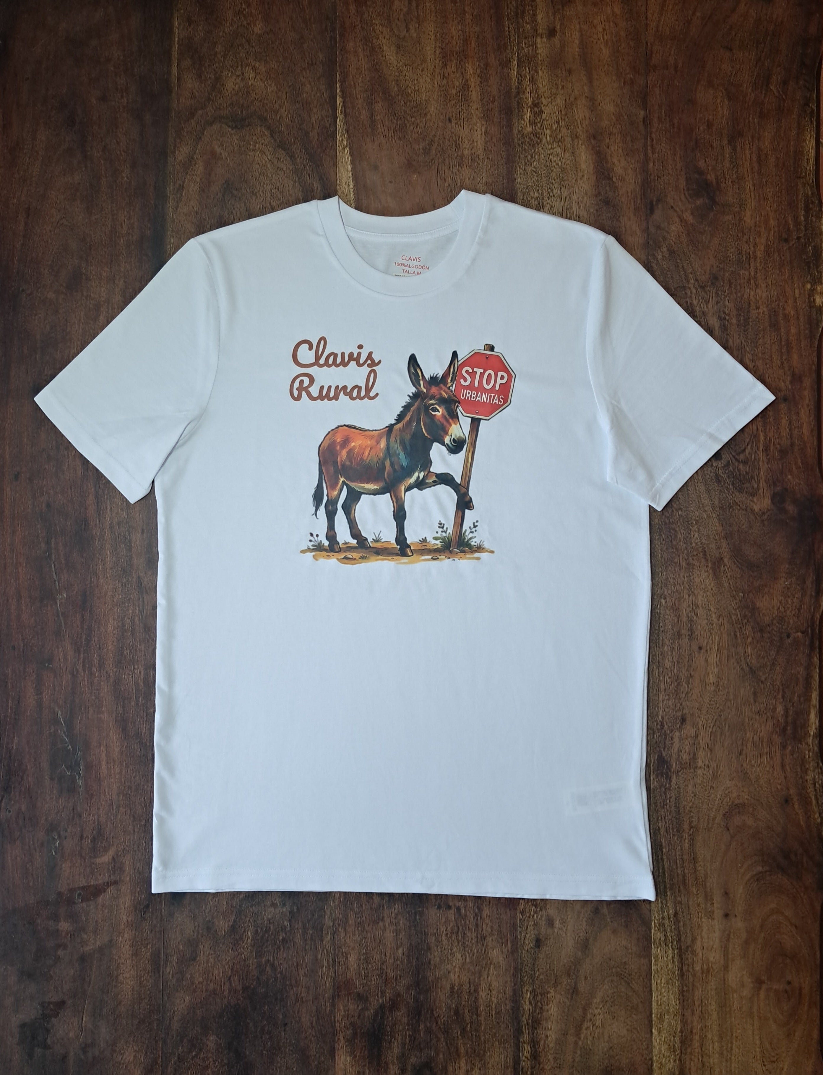 Stop urbanitas — Camiseta Premium De Rebeldia Rural. Algodon Organico.