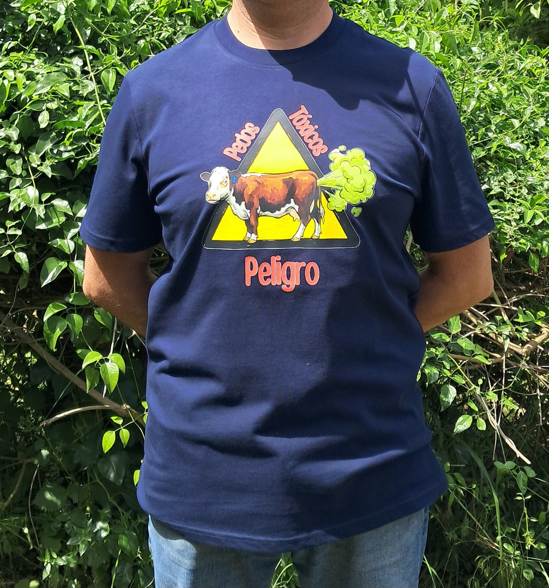 Vaca Toxica — Camiseta Premium De Estilo Rural. Algodon Organico.