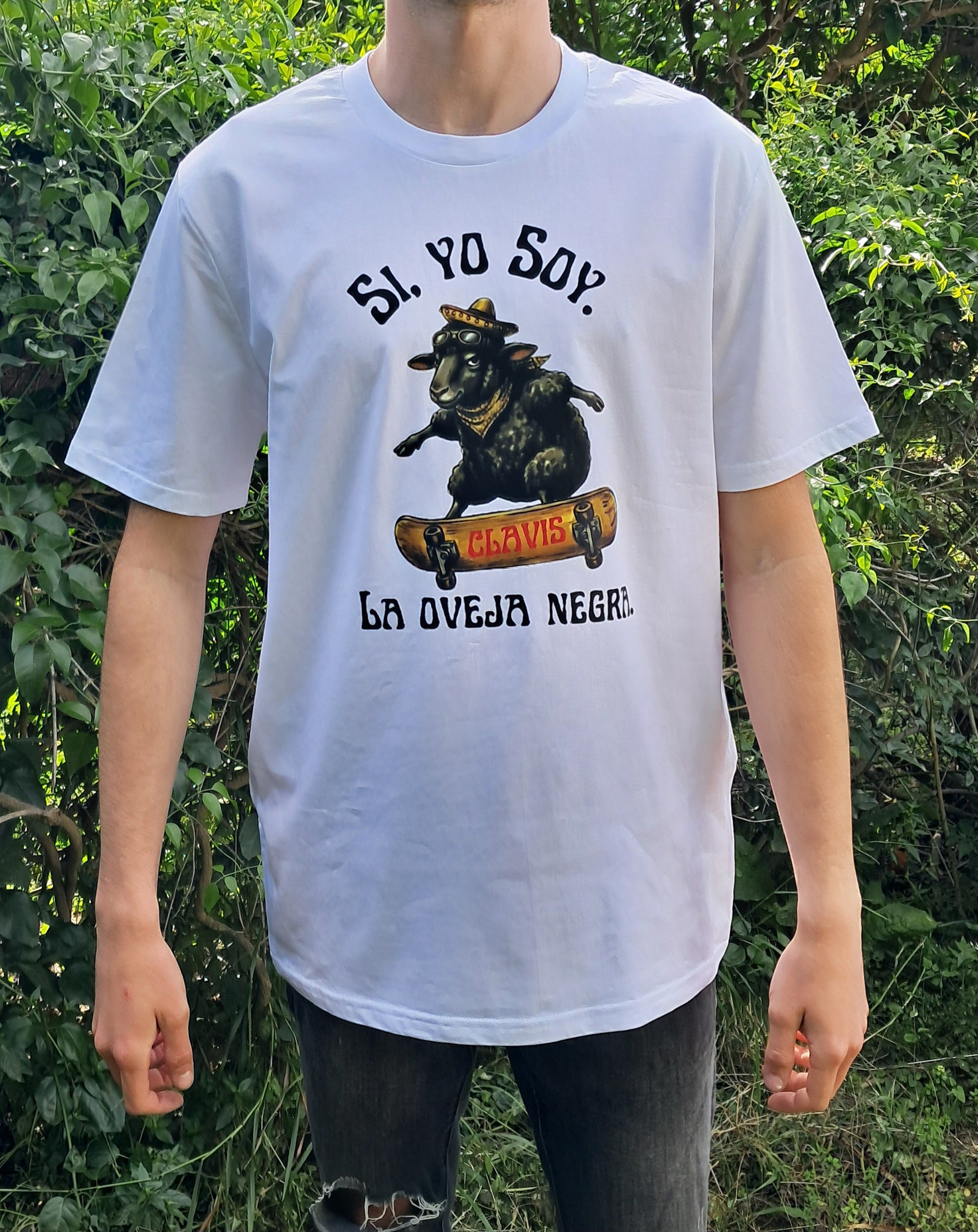 Oveja Negra — Camiseta Premium De Estilo Rural. Algodon Organico