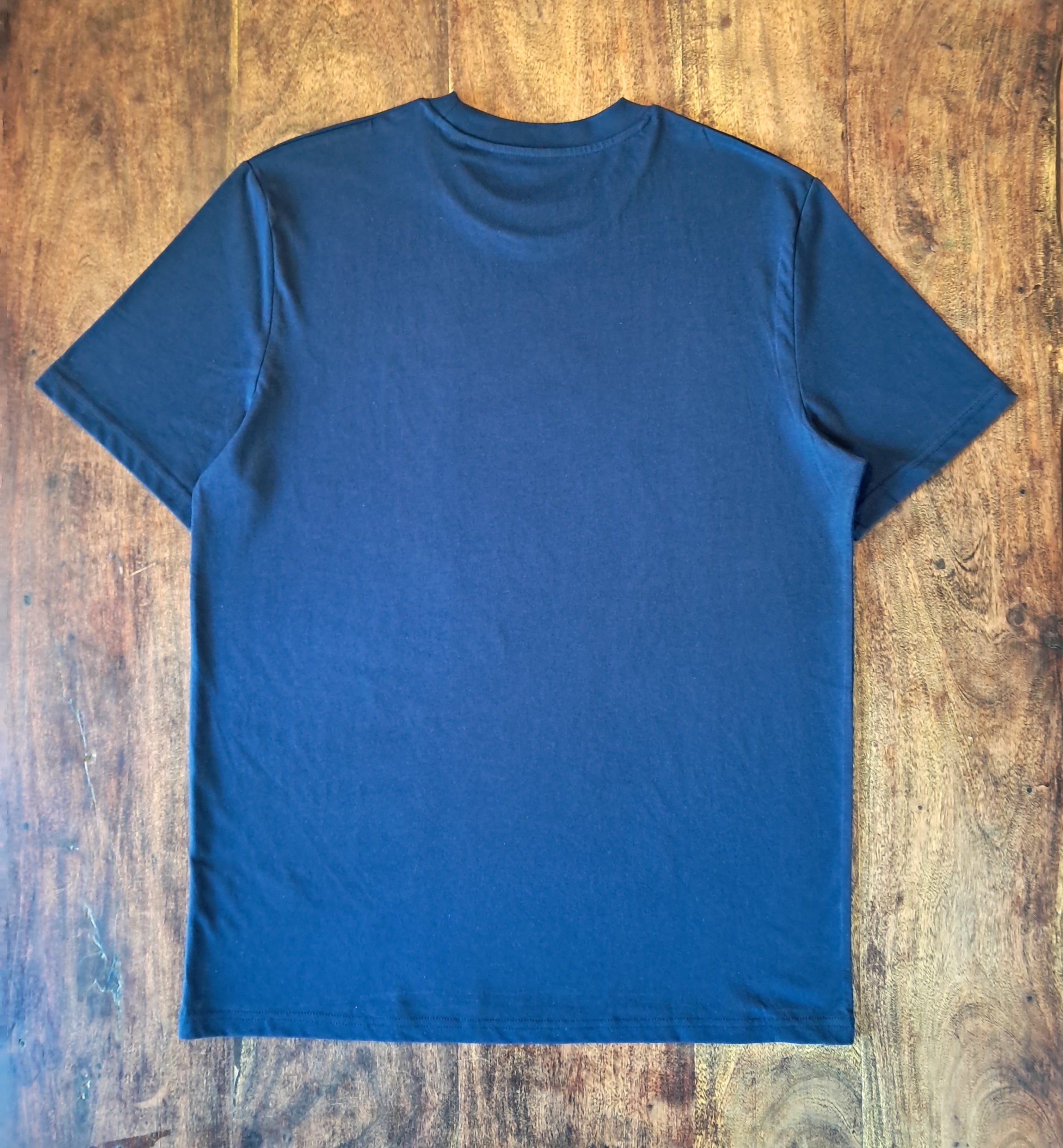 Vaca Toxica — Camiseta Premium De Estilo Rural. Algodon Organico.