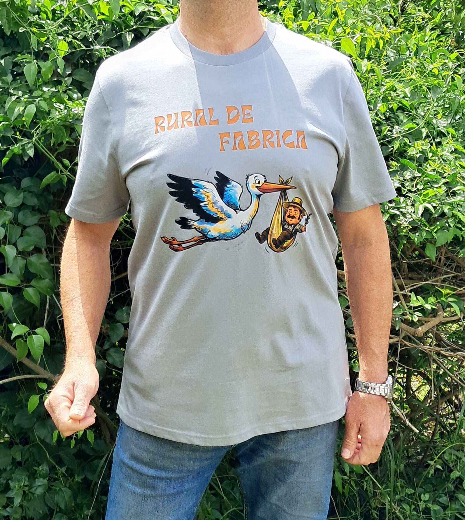 Rural de Fabrica— Camiseta Premium De Estilo Rural. Algodon Organico
