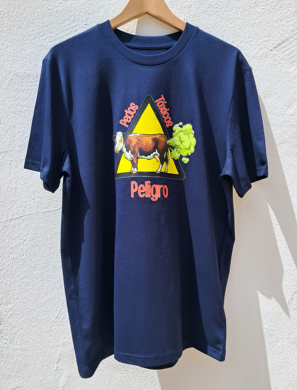 Vaca Toxica — Camiseta Premium De Estilo Rural. Algodon Organico.